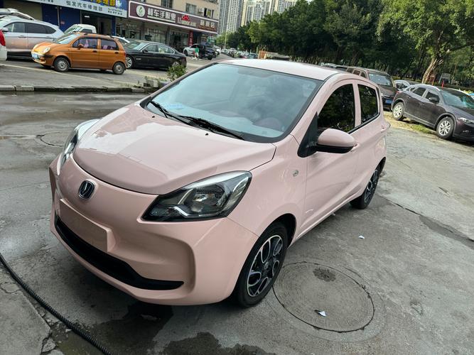 奔奔车最新价格及图片 奔奔最新款图片