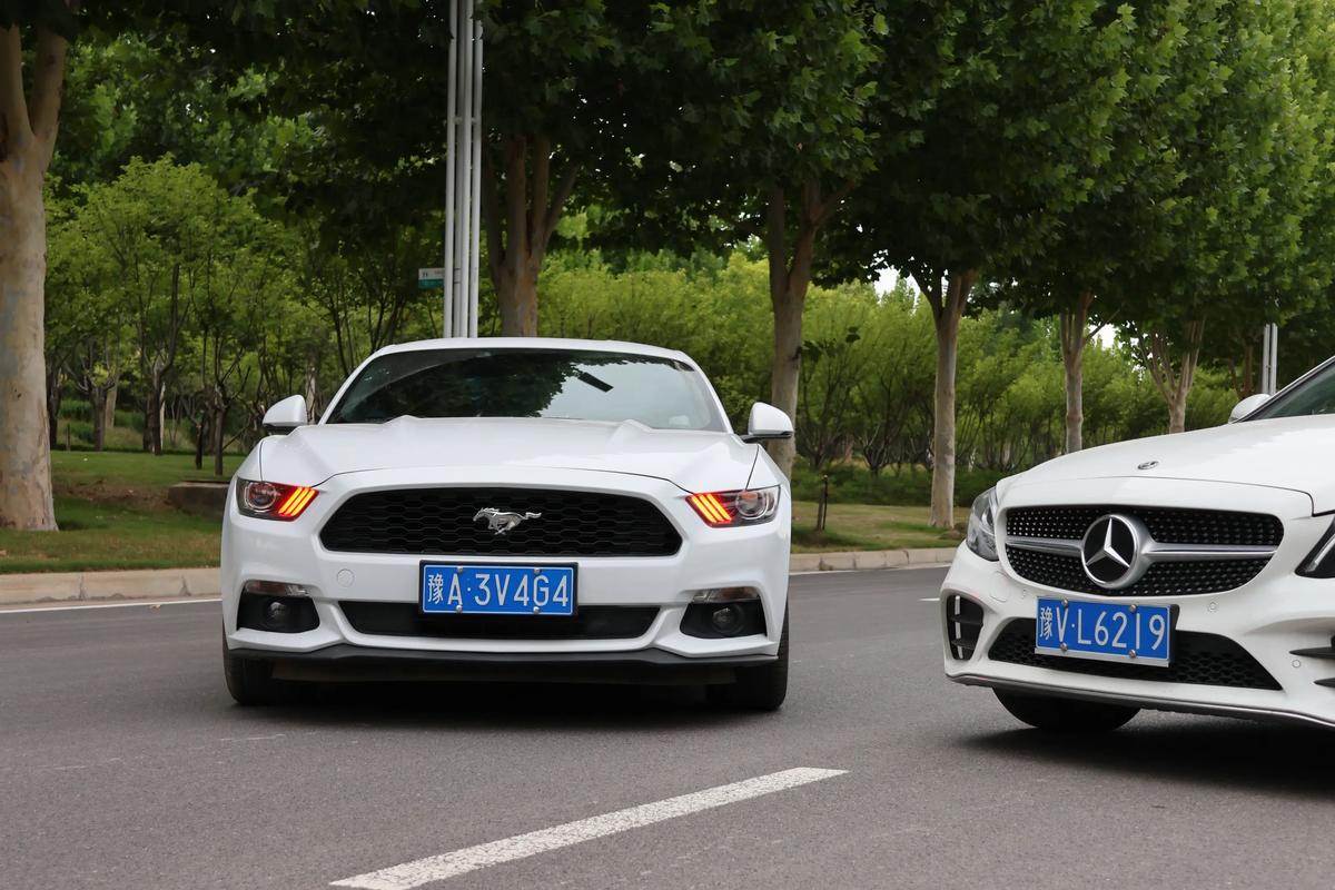 奔驰和野马哪个有面子／奔驰跟野马哪个好