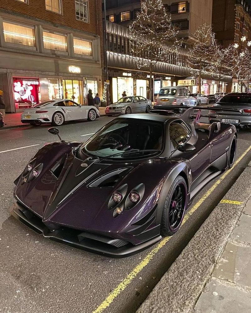 帕加尼风神和风之子区别(帕加尼风神和风之子区别图片)