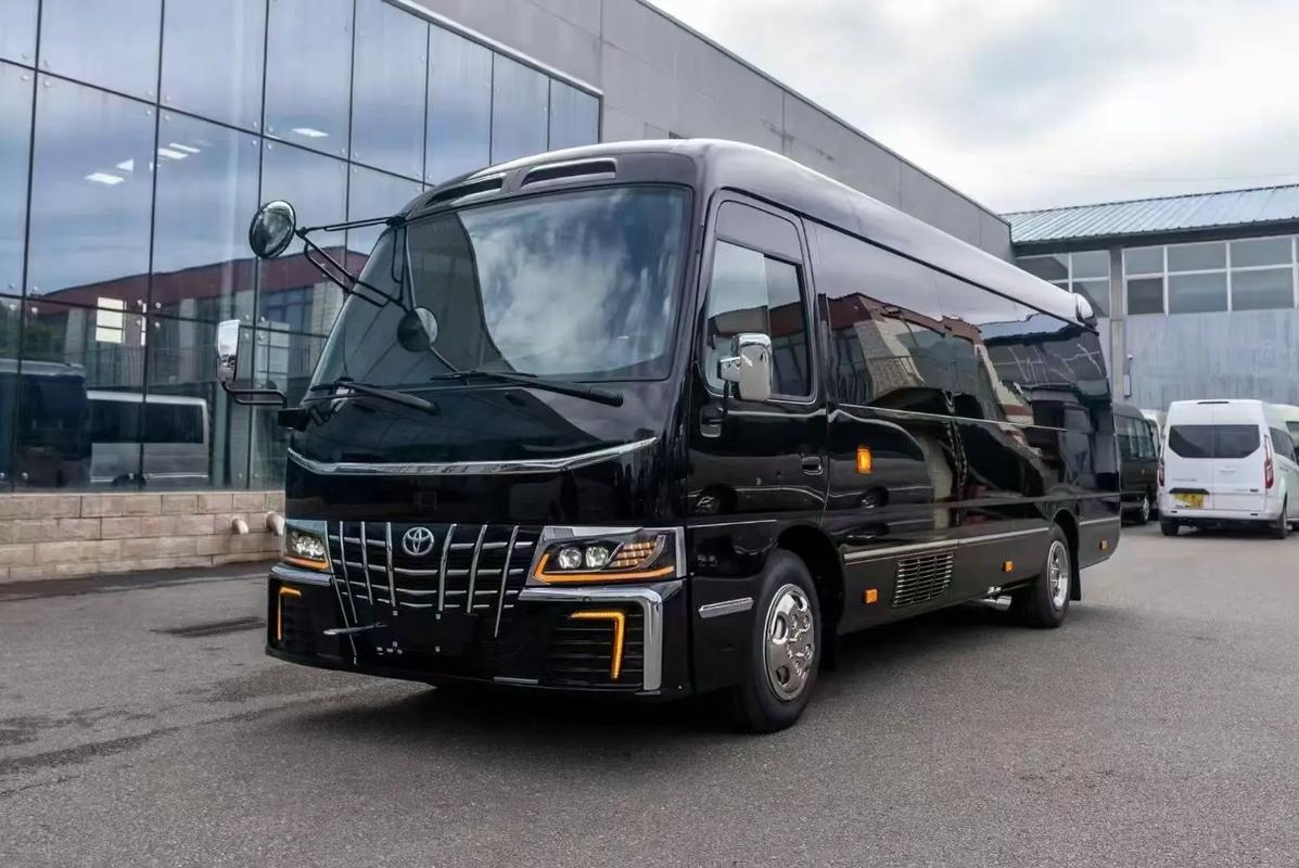 【政府用的考斯特一般是多少座的,考斯特几座车】