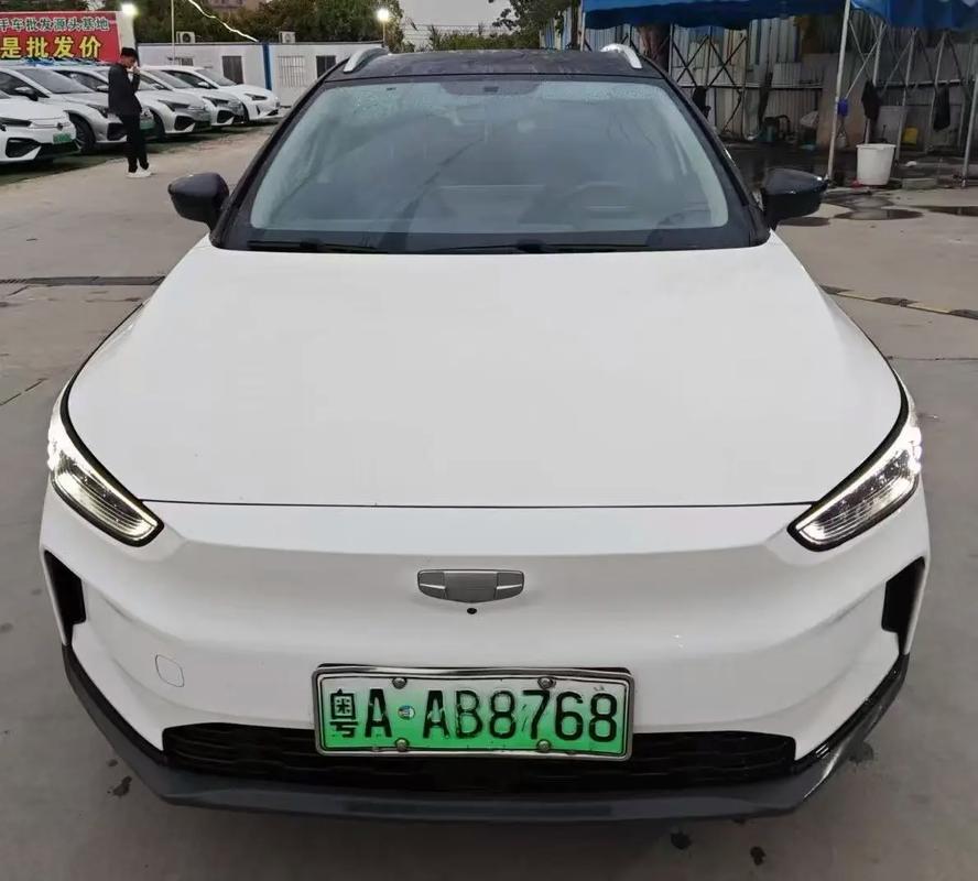 吉利几何出租车版 吉利几何550公里