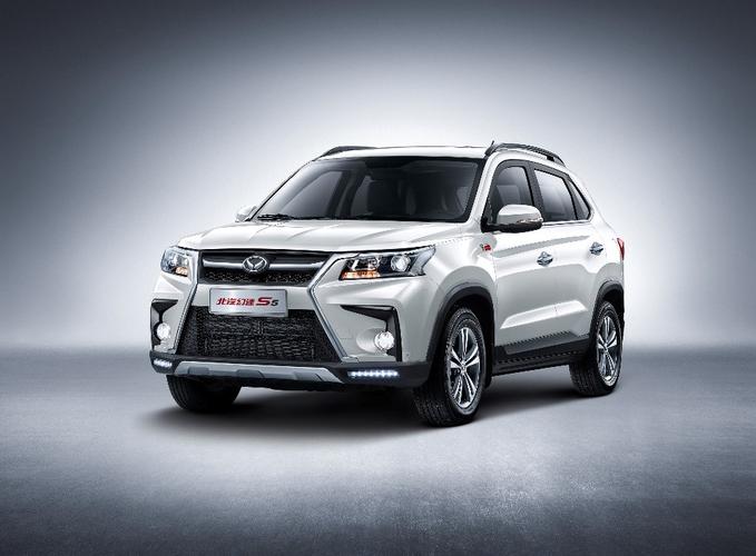 北汽幻速s5图片／北汽幻速s52019款