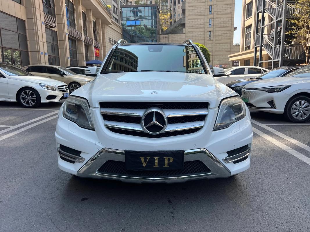 奔驰车glk300价格多少 奔驰glk3002020款价格