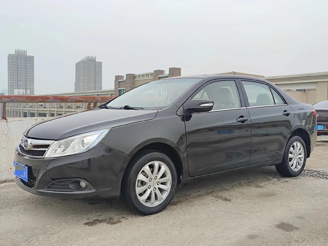 14年比亚迪速锐怎么样 14年的比亚迪速锐