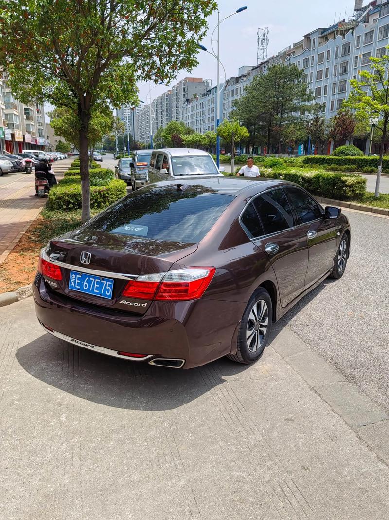 【9代雅阁二手车报价,二手九代雅阁30报价】