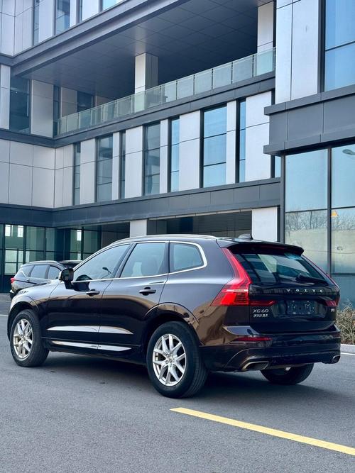 【沃尔沃xc60轿车价格,沃尔沃xc60价格多少钱2022】